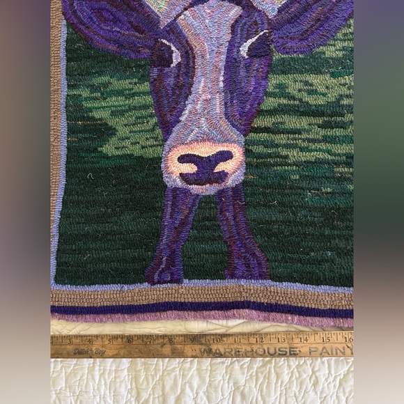 Hand hooked wall hanging from Maine. 20 x 23incl hanging system.Charming!